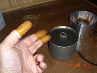 Rubber finger pot grabber