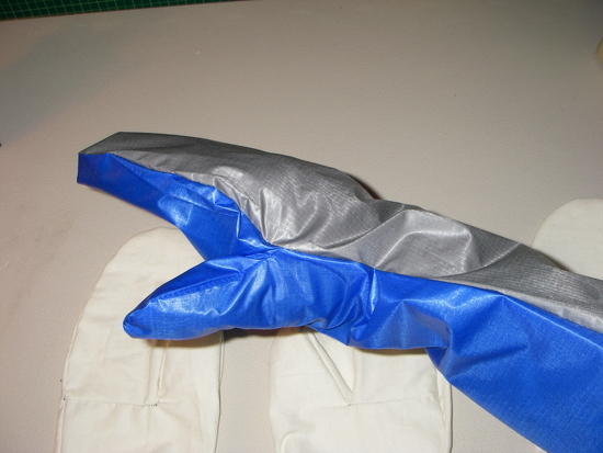 The mitt is 2 layers of sil nylon