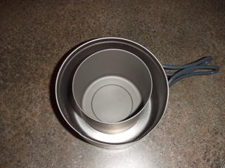 Firelite 550 Titanium pot inside Evernew 0.9L Titanium Pot