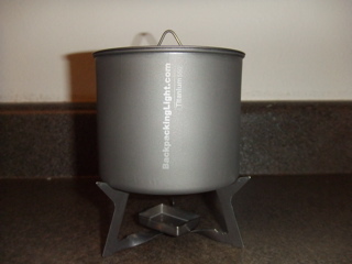 Firelite 550 Titanium Pot fits perfectly on Firelite Titanium Esbit stove