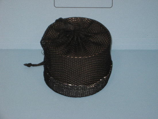 Pot with top windscreen in bag