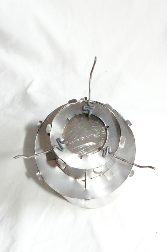 Bottom view shoing leg support ring