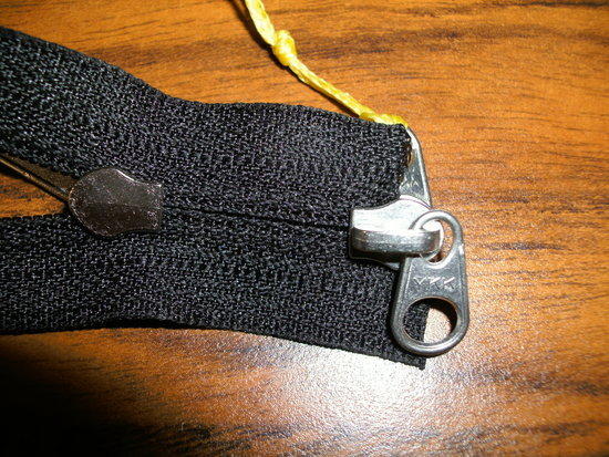 bottom view zipper