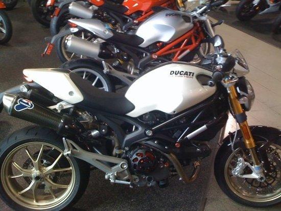 Ducati Monster 1100s