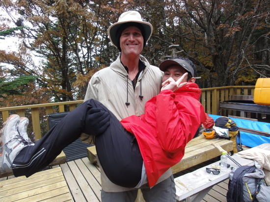 Clowning around with one of my new Japanese hiker friends...