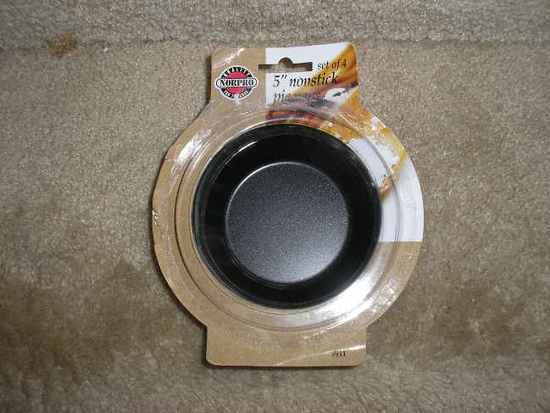 package of 4 pans