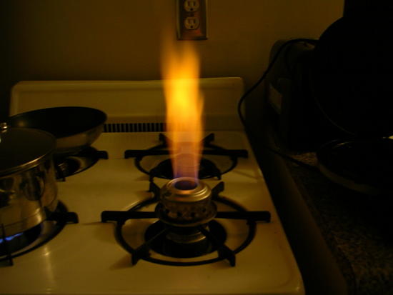 Pinch of salt added to alcohol stove for visible flame