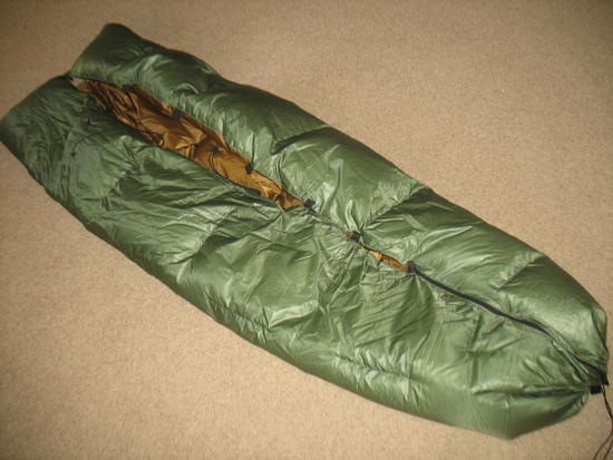X, 40 deg wide 6" with 30% overstuff.  I'd say it's more of a 35 deg bag!