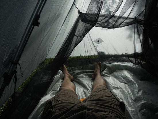 Laying under the duomid