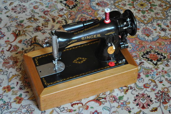 1930s Singer, electric, custom cedar box