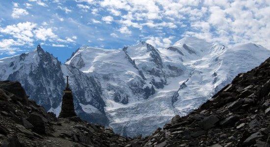8 Mont Blanc and Aiguille de Midi from Col du Brevent