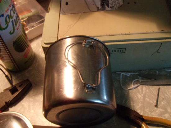 pot with thin ti folding handles