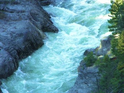 iClose-up of Mid Creek Gorge, running at 8000 cfs./i