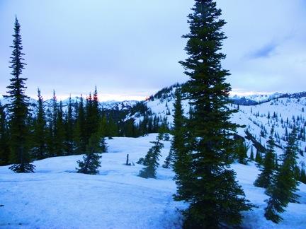 iSundown on top of the divide between Lower Twin Creek and Long Valley./i