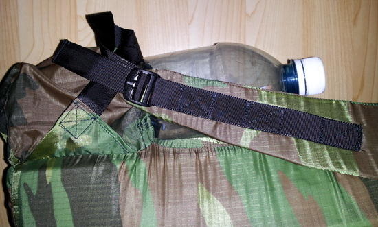 strap detail