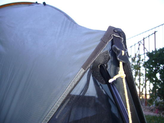 internal crossing pole exiting original SW Moment thru end netting & Velcro