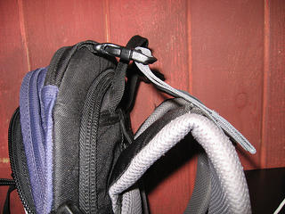 Upper shoulder straps & load-lifters, Deuter Freerider Pro 28 SL.
