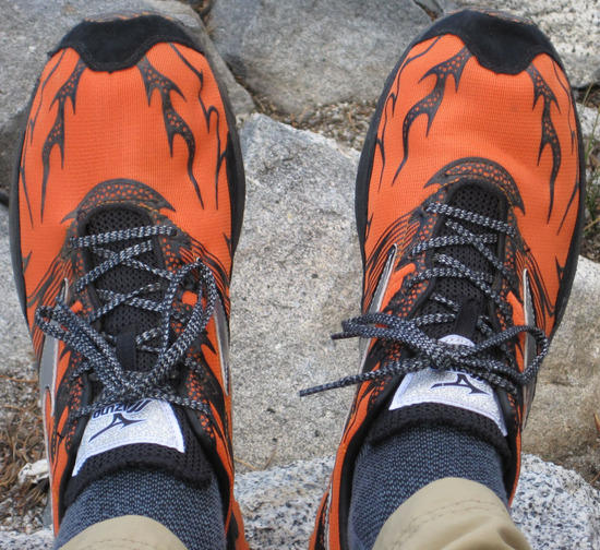 Mizuno Wave Universe Wave 4