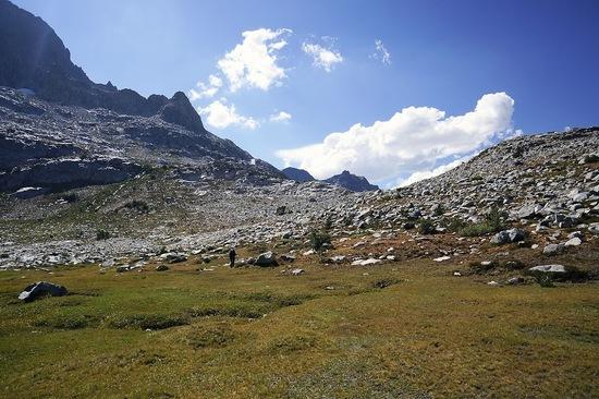 Saddle between Garnet Lake and Thousand Island Lake