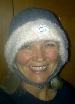 fleece hat with muchie trim