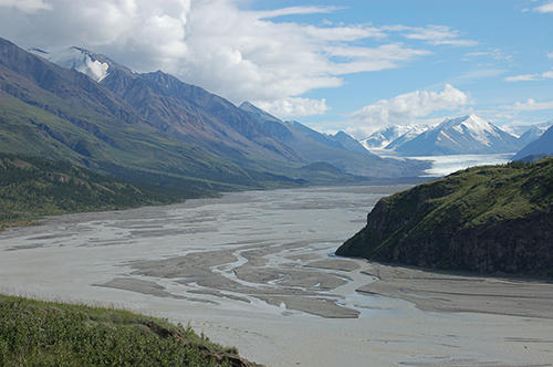 On the way to Kluane Glacier