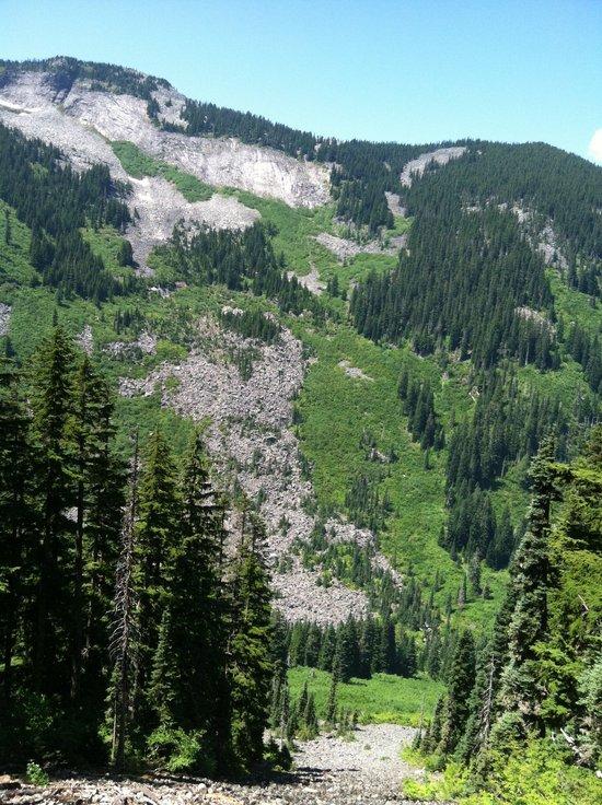 Lake Annette trail