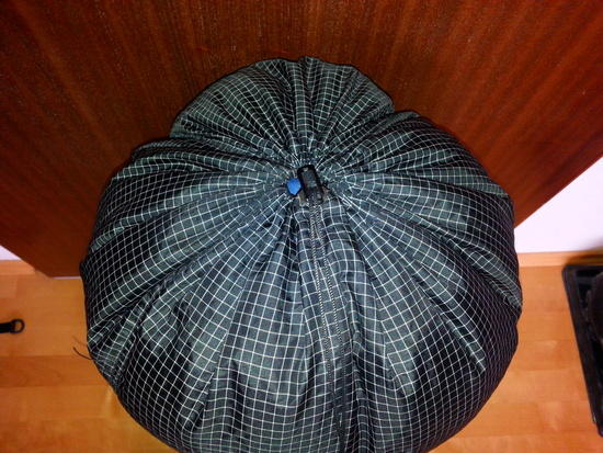 Gust drawstring closed