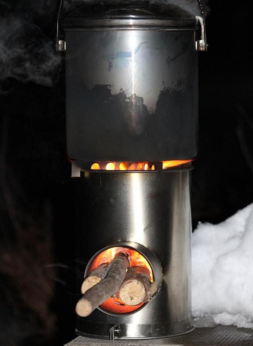 TiRStove -  titanium rocket stove in action