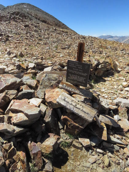 Baxter Pass sign