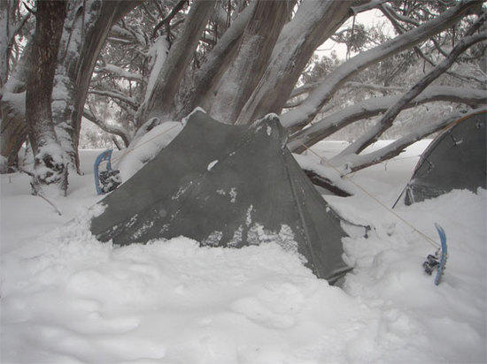 Notch on snow