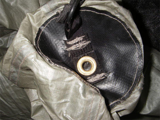 Pole grommet